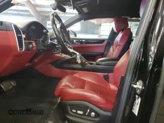2021 Porsche Cayenne S z VIN WP1AB2AY3MDA27205, wystawiony jako Copart lot #53703015 z przebiegiem 81 932 mil mil oraz Szkoda całkowita • Salvage title. Historia ofert i sprzedaży dostępna na DreamBid. Obrazek 7.