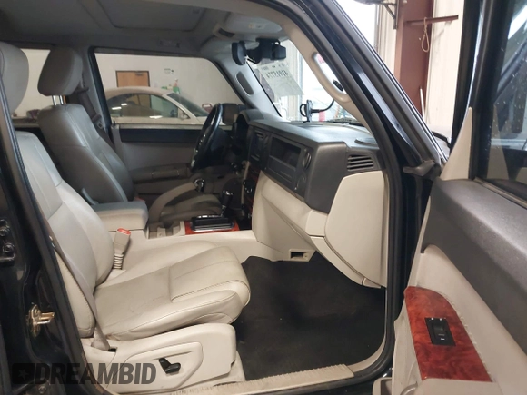 2007 Jeep Commander Limited с VIN 1J8HH58297C576900, выставлен на аукционе IAAI как лот 41915774 с пробегом 227 972 миль миль и . История ставок и продаж доступна на DreamBid. Изображение 5.