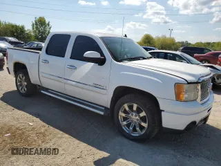 2007 GMC Sierra Denali z VIN 2GTEK638871658295, wystawiony jako Copart lot #70327344 z przebiegiem 179 080 mil mil oraz Szkody całkowita. Historia ofert i sprzedaży dostępna na DreamBid. Obrazek 4.