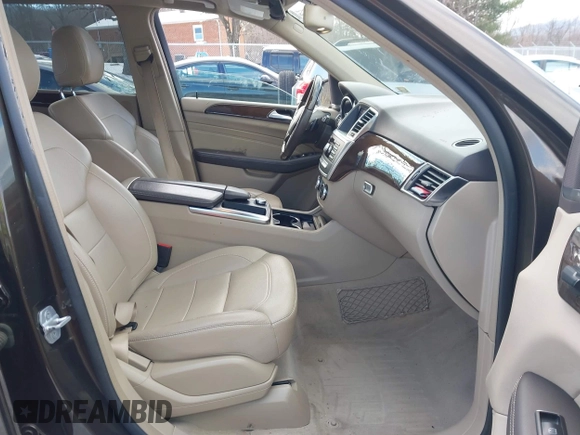 2013 Mercedes-Benz M 350 z VIN 4JGDA2EB7DA258502, wystawiony jako IAAI lot #41269991 z przebiegiem 140 182 mil mil oraz . Historia ofert i sprzedaży dostępna na DreamBid. Obrazek 5.