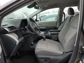2023 Toyota Sienna LE with VIN 5TDKRKEC7PS162261, listed as a Copart auction lot 42204295 with 24,806 mi miles and Non Repairable. Bid and sale history available at carsss.com. Image 7.
