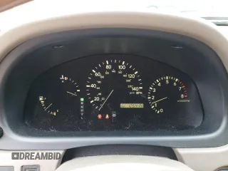 2002 Lexus RX 300 z VIN JTJHF10U820272063, wystawiony jako Copart lot #57144995 z przebiegiem 126 414 mil mil oraz Nie do naprawy • Non repairable. Historia ofert i sprzedaży dostępna na DreamBid. Obrazek 9.