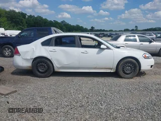 2012 Chevrolet Impala Police Police z VIN 2G1WD5E36C1310220, wystawiony jako IAAI lot #42166830 z przebiegiem 200 004 mil mil oraz . Historia ofert i sprzedaży dostępna na DreamBid. Obrazek 12.