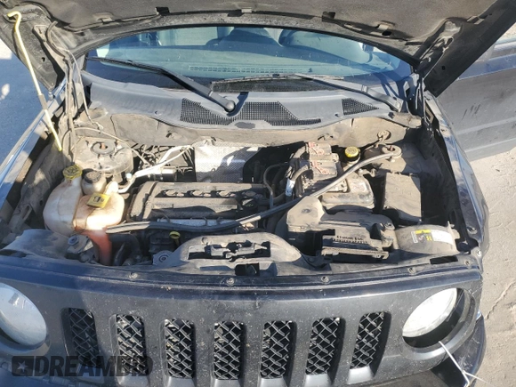 2016 Jeep Patriot Sport z VIN 1C4NJPBB0GD711842, wystawiony jako Copart lot #52802165 z przebiegiem 105 273 mil mil oraz Szkoda całkowita • Salvage title. Historia ofert i sprzedaży dostępna na DreamBid. Obrazek 13.