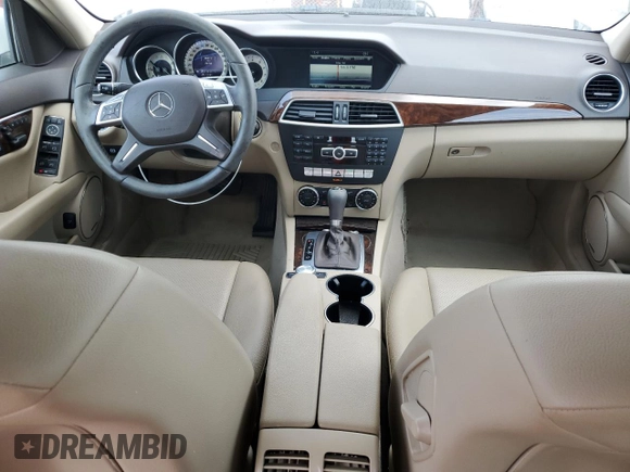 2013 Mercedes-Benz C 300 Sport с VIN WDDGF8AB8DG146385, выставлен на аукционе Copart как лот 60044345 с пробегом 86 768 миль миль и Чистый • Clean title. История ставок и продаж доступна на DreamBid. Изображение 8.