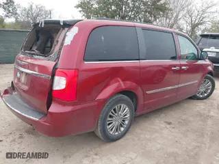 2016 Chrysler Town & Country Touring-L Anniversary Edition with VIN 2C4RC1CG0GR133144, listed as a IAAI auction lot 41600382 with 152,668 mi miles. Bid and sale history available at carsss.com. Image 4.
