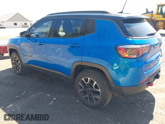 2019 Jeep Compass Trailhawk with VIN 3C4NJDDB5KT683907, listed as a IAAI auction lot 41876584 with 54,685 mi miles and . Bid and sale history available at DreamBid. Image 3.