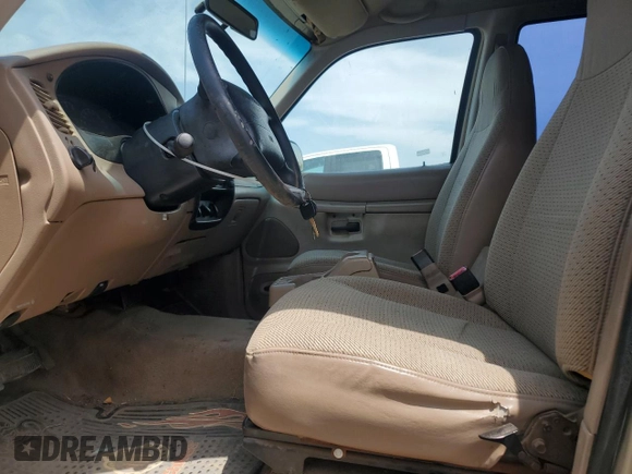 2001 Ford Explorer XLS with VIN 1FMZU62E01ZA22192, listed as a Copart auction lot 58791565 with 218,582 mi miles and Salvage title. Bid and sale history available at DreamBid. Image 7.