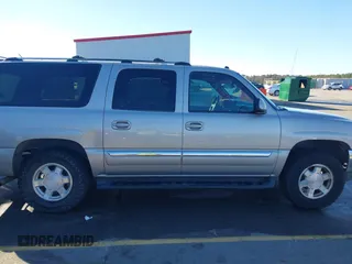 2004 GMC Yukon XL SLE with VIN 3GKEC16T04G293361, listed as a IAAI auction lot 41215667 with 217,336 mi miles. Bid and sale history available at carsss.com. Image 13.