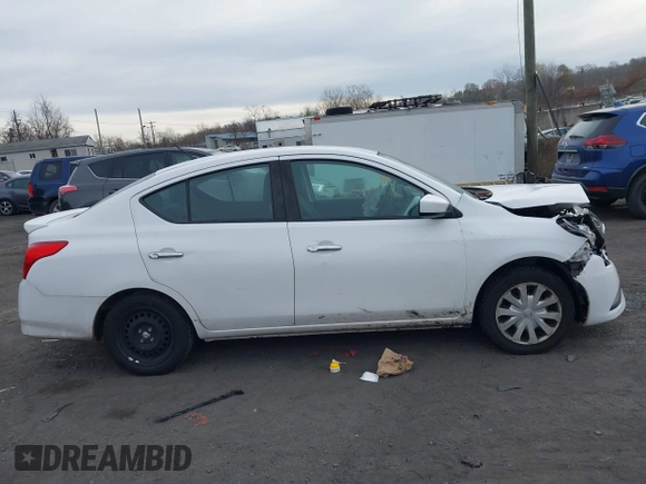 2019 Nissan Versa SV z VIN 3N1CN7AP1KL851669, wystawiony jako IAAI lot #40846171 z przebiegiem 144 652 mil mil oraz . Historia ofert i sprzedaży dostępna na DreamBid. Obrazek 13.