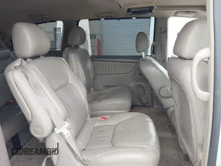 2004 Toyota Sienna XLE with VIN 5TDZA22C74S061016, listed as a IAAI auction lot 41846522 with 264,197 mi miles. Bid and sale history available at carsss.com. Image 8.