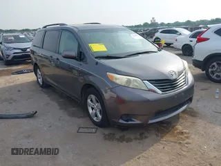 2011 Toyota Sienna LE AAS с VIN 5TDKK3DC2BS057244, выставлен на аукционе IAAI как лот 42266322 с пробегом 270 058 миль миль и . История ставок и продаж доступна на DreamBid. Изображение 1.