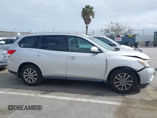 2015 Nissan Pathfinder S with VIN 5N1AR2MN2FC643352, listed as a IAAI auction lot 42065631 with 82,725 mi miles. Bid and sale history available at carsss.com. Image 12.