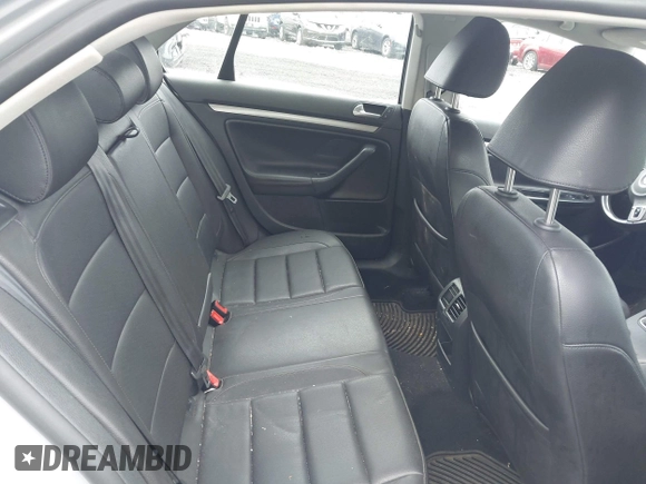 2010 Volkswagen Jetta Limited Edition with VIN 3VWAZ7AJ8AM131019, listed as a IAAI auction lot 42340420 with 263,840 mi miles and . Bid and sale history available at DreamBid. Image 8.