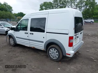 2010 Ford Transit Connect XLT z VIN NM0LS6BN5AT014797, wystawiony jako IAAI lot #42517888 z przebiegiem 163 264 mil mil oraz . Historia ofert i sprzedaży dostępna na DreamBid. Obrazek 3.