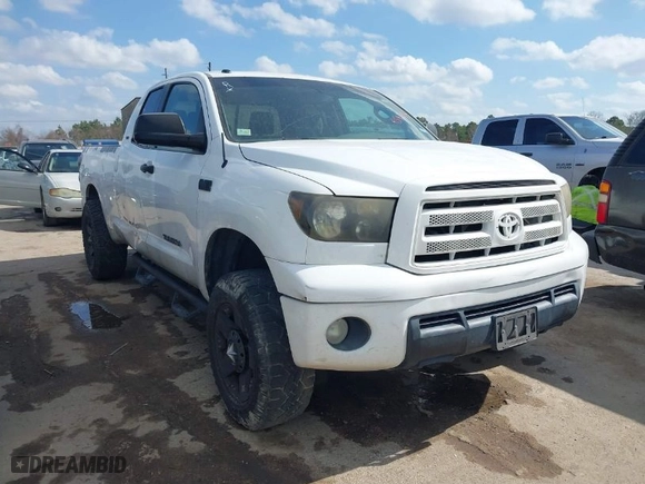 2011 Toyota Tundra 2WD Truck with VIN 5TFRY5F14BX115286, listed as a IAAI auction lot 41540295 with 261,464 mi miles. Bid and sale history available at carsss.com. Image 1.