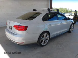 2017 Volkswagen Jetta GLI с VIN 3VW4T7AJ4HM407124, выставлен на аукционе IAAI как лот 42391726 с пробегом 108 898 миль миль и . История ставок и продаж доступна на DreamBid. Изображение 4.