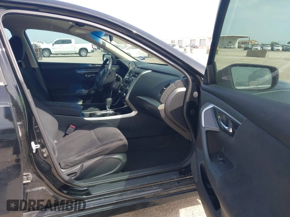 2014 Nissan Altima 2.5 S with VIN 1N4AL3AP3EN342745, listed as a IAAI auction lot 42017258 with 102,314 mi miles. Bid and sale history available at carsss.com. Image 5.