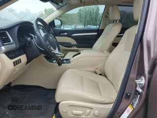 2017 Toyota Highlander XLE with VIN 5TDJZRFH4HS398415, listed as a Copart auction lot 59386805 with 105,463 mi miles and Salvage title. Bid and sale history available at DreamBid. Image 7.