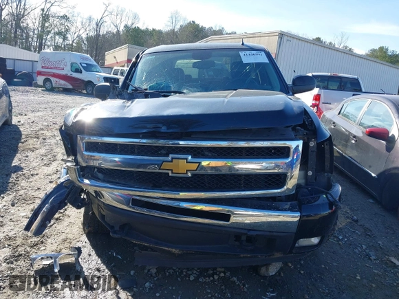 2011 Chevrolet Silverado 1500 LT with VIN 3GCPKSE34BG326812, listed as a IAAI auction lot 41446991 with 149,952 mi miles. Bid and sale history available at carsss.com. Image 12.