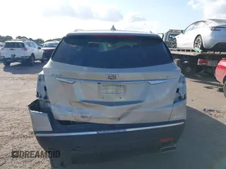 2017 Cadillac XT5 FWD with VIN 1GYKNARS0HZ174625, listed as a IAAI auction lot 41520634 with 116,169 mi miles. Bid and sale history available at carsss.com. Image 17.