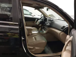 2012 Toyota Highlander with VIN 5TDBK3EH2CS163379, listed as a IAAI auction lot 41807409 with 202,554 mi miles. Bid and sale history available at carsss.com. Image 5.