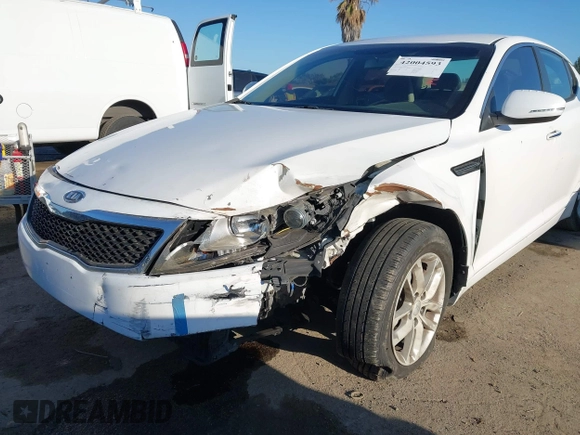 2013 Kia Optima LX with VIN KNAGM4A72D5362553, listed as a IAAI auction lot 42004593 with 127,918 mi miles. Bid and sale history available at carsss.com. Image 6.