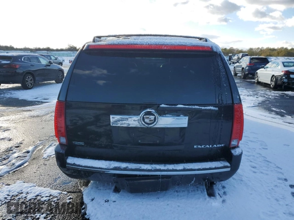 2010 Cadillac Escalade ESV Luxury z VIN 1GYUKHEF5AR156159, wystawiony jako Copart lot #41817085 z przebiegiem 308 631 mil mil oraz Nie do naprawy. Historia ofert i sprzedaży dostępna na DreamBid. Obrazek 6.