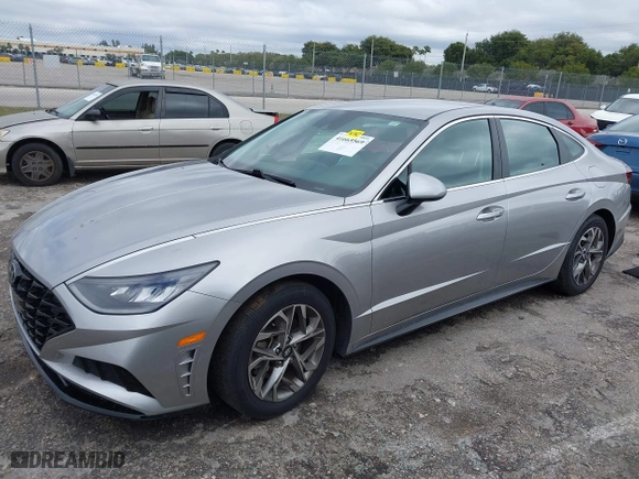2021 Hyundai Sonata SEL with VIN KMHL64JA2MA145546, listed as a IAAI auction lot 41665569 with 42,164 mi miles. Bid and sale history available at carsss.com. Image 2.
