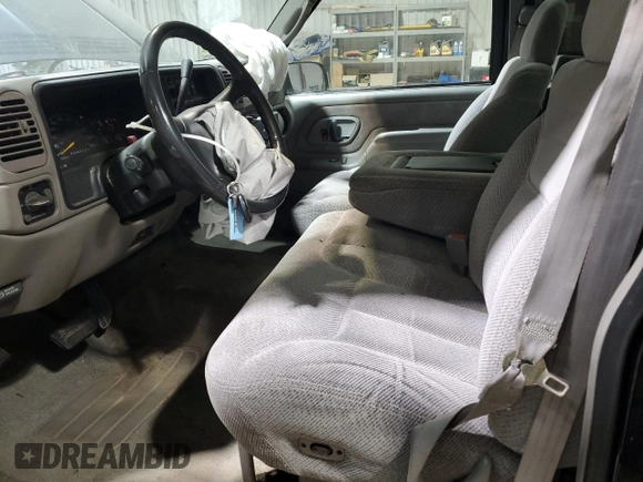 1998 Chevrolet Silverado 1500 with VIN 1GCEK14RXWZ236495, listed as a Copart auction lot 84159824 with 115,083 mi miles and Salvage Title. Bid and sale history available at DreamBid. Image 7.