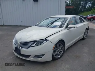 2013 Lincoln MKZ Hybrid with VIN 3LN6L2LU9DR822602, listed as a IAAI auction lot 39246114 with 1 mi miles. Bid and sale history available at carsss.com. Image 2.