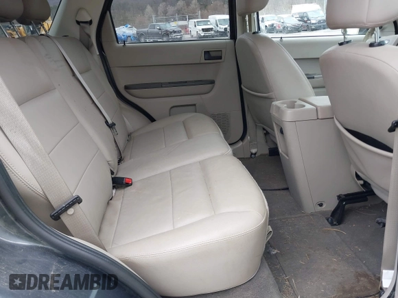 2008 Ford Escape XLT with VIN 1FMCU93138KE30644, listed as a IAAI auction lot 41881704 with 120,402 mi miles. Bid and sale history available at carsss.com. Image 8.