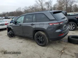 2025 Jeep Grand Cherokee Laredo with VIN 1C4RJHAG4SC272275, listed as a Copart auction lot 79920004 with 712 mi miles and Salvage Title. Bid and sale history available at DreamBid. Image 2.