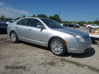 2010 Mercury Milan Hybrid with VIN 3MEDM0L36AR601599, listed as a Copart auction lot 57247965 with 163,324 mi miles and Clean title. Bid and sale history available at DreamBid. Image 4.