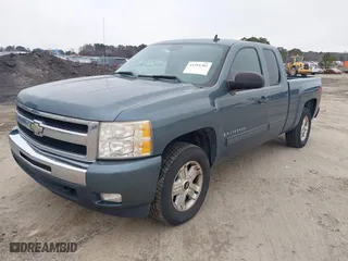 2009 Chevrolet Silverado 1500 LT with VIN 2GCEC29J591107227, listed as a IAAI auction lot 41394382 with 207,757 mi miles. Bid and sale history available at carsss.com. Image 23.