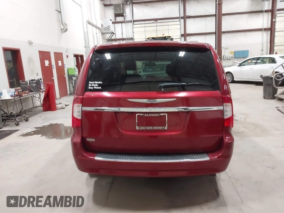 2013 Chrysler Town & Country Touring with VIN 2C4RC1BG2DR755256, listed as a IAAI auction lot 41919526 with 155,600 mi miles. Bid and sale history available at carsss.com. Image 17.