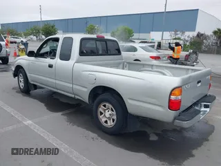 2003 Toyota Tacoma z VIN 5TEVL52N33Z239971, wystawiony jako IAAI lot #42081601 z przebiegiem 469 464 mil mil oraz . Historia ofert i sprzedaży dostępna na DreamBid. Obrazek 3.