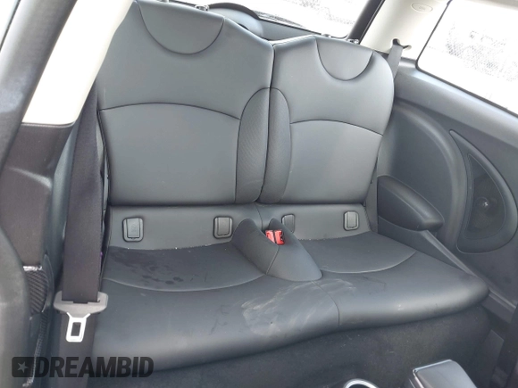 2013 MINI Hardtop S with VIN WMWSV3C59DT394005, listed as a IAAI auction lot 42028362 with 73,510 mi miles and . Bid and sale history available at DreamBid. Image 8.
