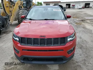 2018 Jeep Compass Altitude z VIN 3C4NJDBB5JT479268, wystawiony jako Copart lot #55450655 z przebiegiem 78 039 mil mil oraz Szkoda całkowita • Salvage title. Historia ofert i sprzedaży dostępna na DreamBid. Obrazek 5.