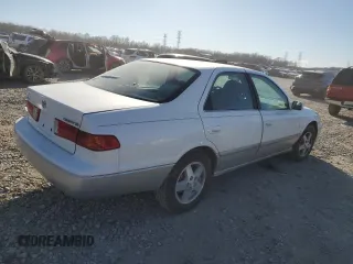 2001 Toyota Camry CE with VIN JT2BG22K810574290, listed as a Copart auction lot 88554975 with 267,620 mi miles and Salvage Title. Bid and sale history available at carsss.com. Image 3.
