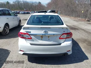 2013 Toyota Corolla L with VIN 2T1BU4EEXDC970586, listed as a IAAI auction lot 41997928 with 402,459 mi miles. Bid and sale history available at carsss.com. Image 16.