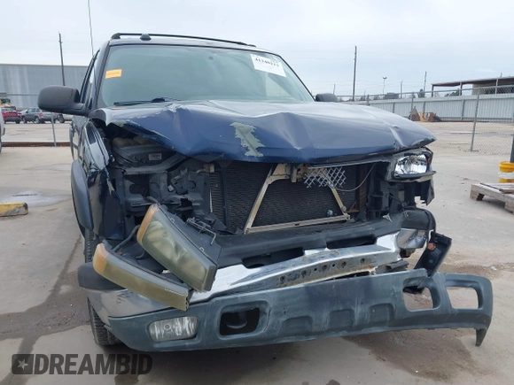 2004 Chevrolet Avalanche Z66 with VIN 3GNEC12T94G305421, listed as a IAAI auction lot 41340213 with 270,143 mi miles and . Bid and sale history available at DreamBid. Image 6.