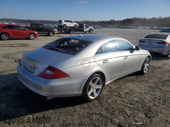 2007 Mercedes-Benz CLS-Class 5.5L with VIN WDDDJ72X97A081639, listed as a Copart auction lot 78200344 with 177,266 mi miles and Salvage Title. Bid and sale history available at carsss.com. Image 3.