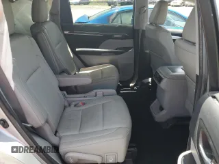 2017 Toyota Highlander XLE with VIN 5TDKZRFH9HS517726, listed as a Copart auction lot 62833065 with 22,762 mi miles and Salvage title. Bid and sale history available at DreamBid. Image 11.