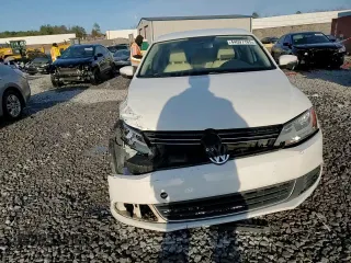 2013 Volkswagen Jetta SE with VIN 3VWDX7AJ8DM210472, listed as a Copart auction lot 44697165 with 132,736 mi miles and Salvage title. Bid and sale history available at DreamBid. Image 13.