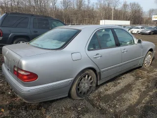 2001 Mercedes-Benz E-Class AWD with VIN WDBJF82J61X055258, listed as a Copart auction lot 42396765 with 0 mi miles and Salvage Title. Bid and sale history available at carsss.com. Image 3.