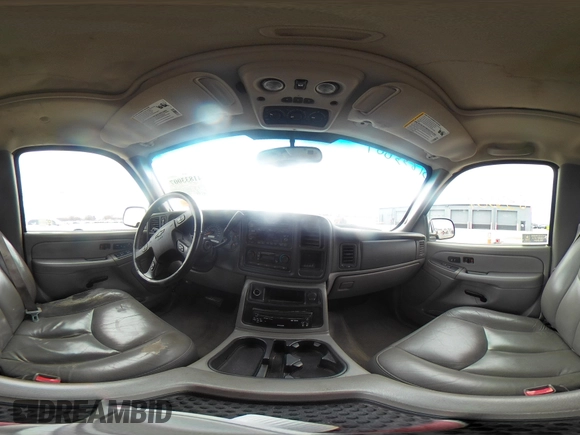 2005 Chevrolet Tahoe LS with VIN 1GNEK13TX5J179510, listed as a IAAI auction lot 41833007 with 192,402 mi miles. Bid and sale history available at carsss.com. Image 19.