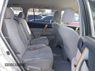 2008 Toyota Highlander Hybrid with VIN JTEEW41AX82008556, listed as a IAAI auction lot 41409295 with 201,687 mi miles. Bid and sale history available at carsss.com. Image 8.
