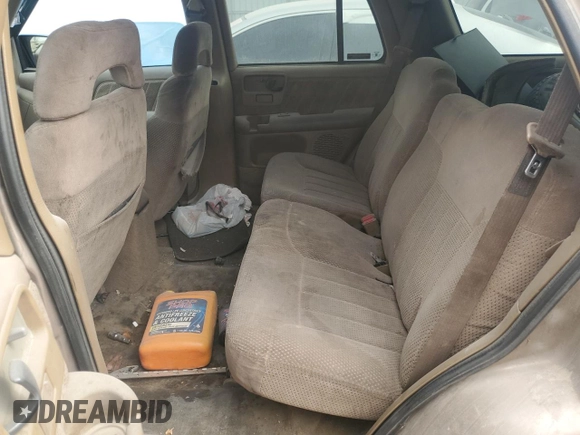 1997 Chevrolet Blazer LS with VIN 1GNCS13W3V2197732, listed as a Copart auction lot 56792025 with 203,968 mi miles and Non repairable. Bid and sale history available at DreamBid. Image 11.