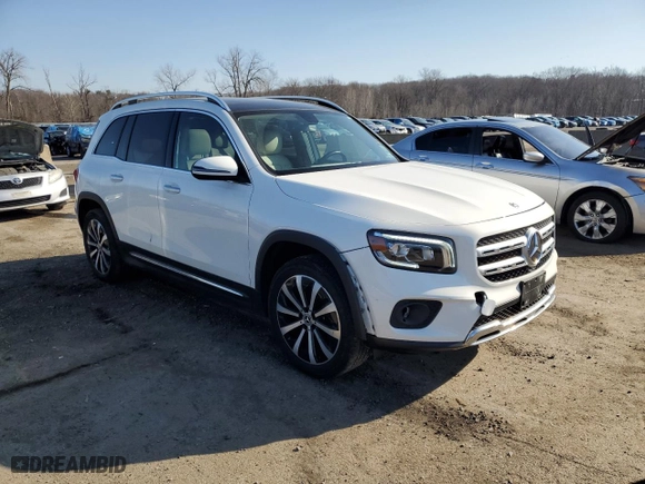 2022 Mercedes-Benz GLB with VIN W1N4M4HB4NW201013, listed as a Copart auction lot 47977425 with 31,335 mi miles and Salvage Title. Bid and sale history available at carsss.com. Image 4.